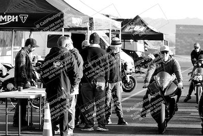 media/Nov-28-2022-Moto Forza (Mon) [[c5a51e62ca]]/Around the Pits/